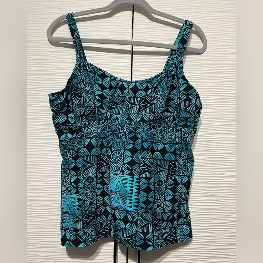 ST JOHNS BAY SIZE 16 TEAL AND BLACK GRAPHIC PRINT TANKINI BATHING SUIT